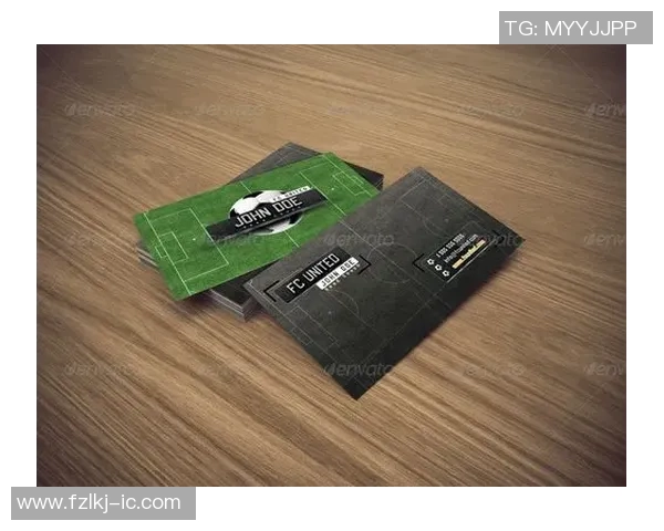 手绘风格足球明星名片模板免费下载展现个性与创意